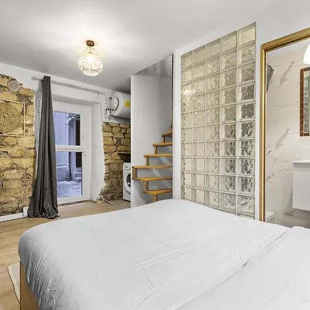 Appartamento Parisian Nest I Stone Walls & Authentic Charm