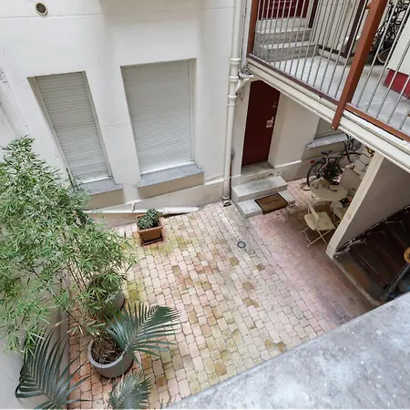 Parisian Nest I Stone Walls & Authentic Charm Appartamento Parigi