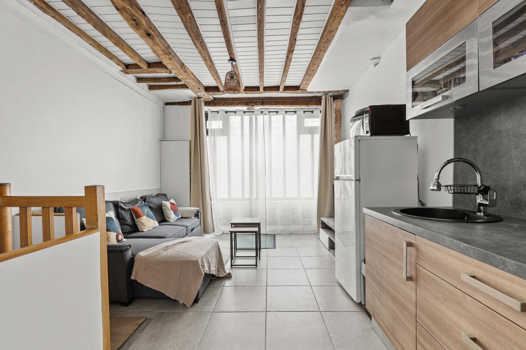 Appartamento Parisian Nest I Stone Walls & Authentic Charm *